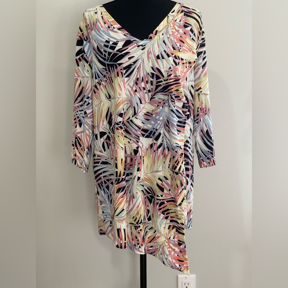Attitudes by Renee LP Tropical Print‎ V-Neck Wrap Tunic w Stretch 335